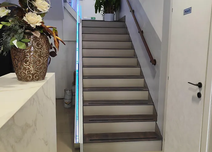 罗漫诺酒店 酒店